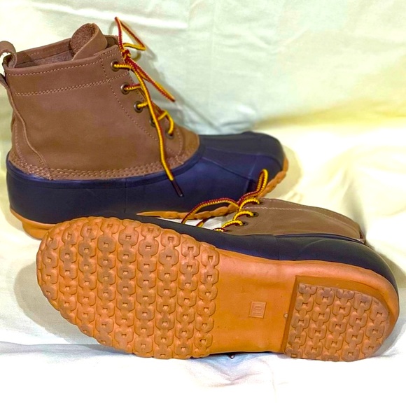 3M Thinsulate Duck Boots. 2 Tone Brown. Size 10 Mens. These Are Like New. - Picture 2 of 10